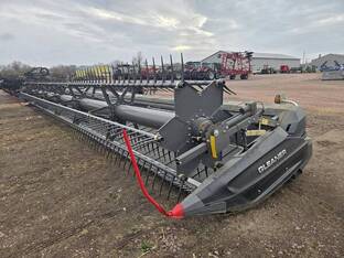2023 Gleaner 9340