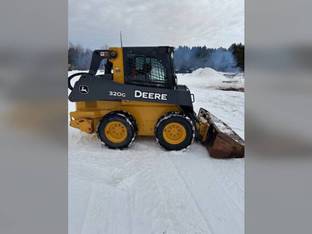 2019 John Deere 320G