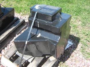 2012 AGCO 1000lb belly weight