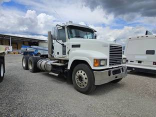 2011 Mack PINNACLE CHU613