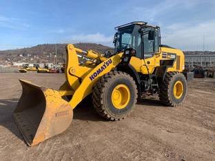 2021 Komatsu WA320-8