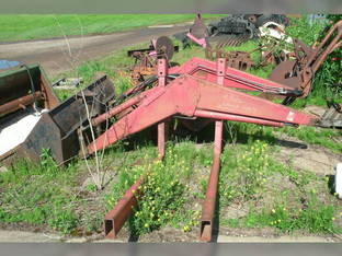 1977 AGCO Loader For 2-85