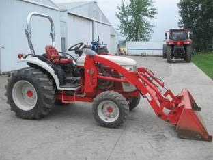 2009 New Holland BOOMER 8N