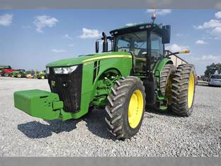 2019 John Deere 8270R