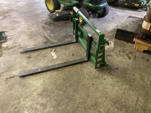 2022 John Deere AP10F