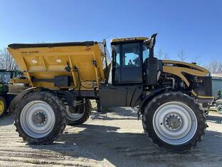 2016 ROGATOR RG1100B