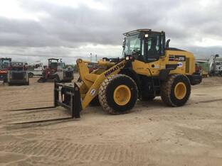 2022 Komatsu WA270-8