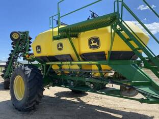 2012 John Deere 1890
