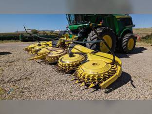 2019 John Deere 772