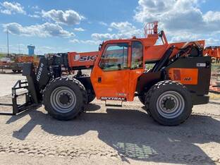 2023 JLG 10054