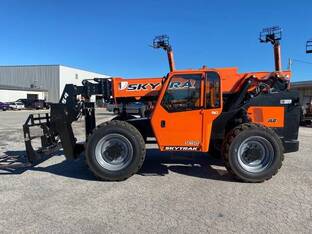2023 JLG 10054