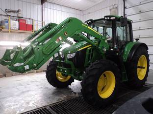 2022 John Deere 6110M