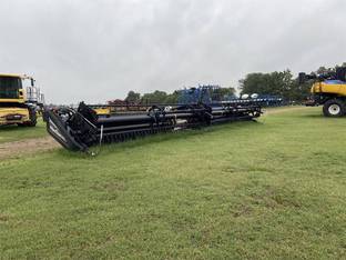 2010 MacDon Industries FD70