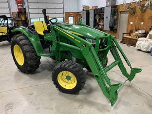 2019 John Deere 4044M
