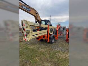 2023 JLG T500J