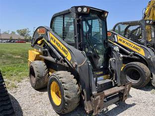 2019 New Holland L228