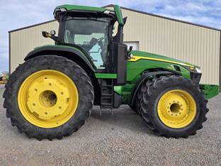 2022 John Deere 8R 370