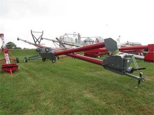 2024 Harvest International 1085