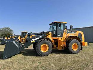 2023 Hyundai HL960AXT