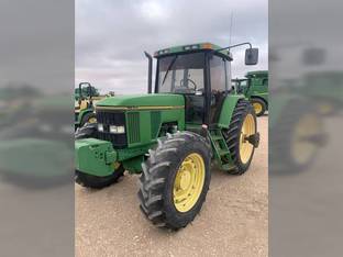 1995 John Deere 7400