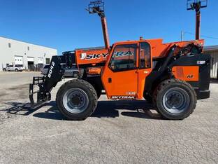 2023 JLG 8042
