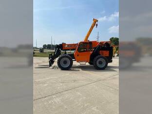 2023 JLG 8042