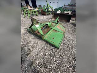 John Deere 709
