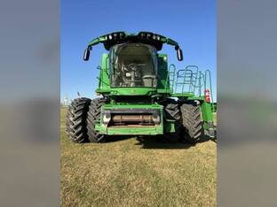 2022 John Deere S780