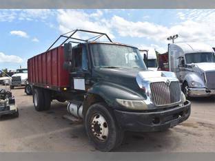 2004 International DURASTAR 4300
