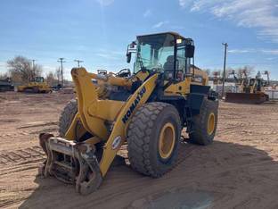 2018 Komatsu WA320-8