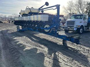 2013 Kinze 3660