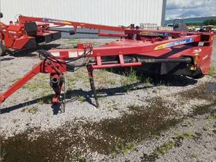 2015 New Holland H7230