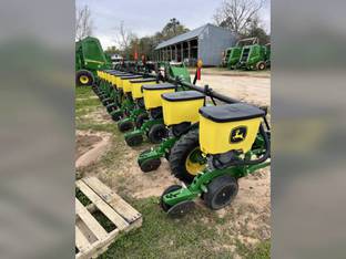 2019 John Deere 1725