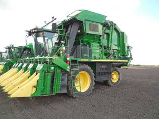 2020 John Deere CP690