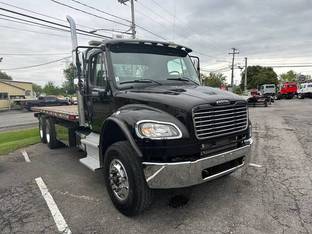 2015 Freightliner BUSINESS CLASS M2 106