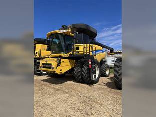 2014 New Holland CR8090