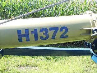 2012 Harvest International H1372