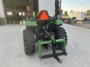 2018 John Deere 2032R