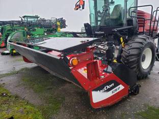 2021 MacDon Industries M1240