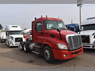 2016 Freightliner CASCADIA 113