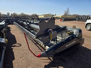2022 Gleaner 9330