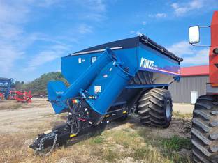 2023 Kinze 1121