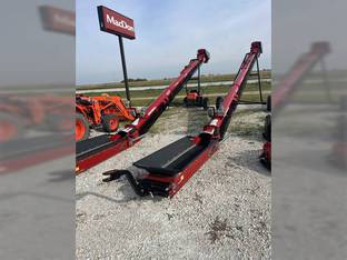 2023 Universal 1537 FIELD LOADER TD