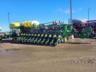 2014 John Deere DB66