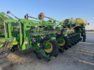2020 John Deere 1775NT