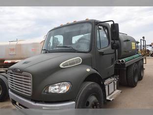 2013 Freightliner BUSINESS CLASS M2 106