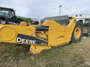 2021 John Deere 2412DE