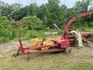 New Holland 782