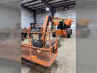 2012 JLG 800AJ