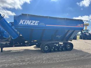 2023 Kinze 1421